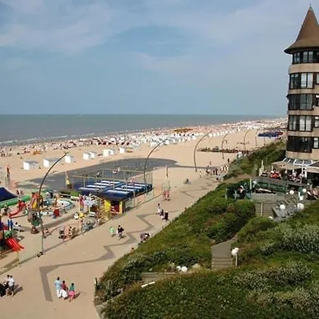 Vlak Aan Plopsaland En De Zee Holiday home De Panne