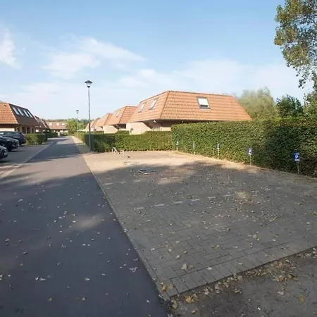 Holiday home Vlak Aan Plopsaland En De Zee